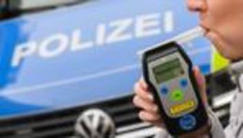 kontrollen: polizei stoppt mehrere betrunkene am steuer