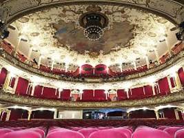 Zumutung oder Geschenk?: Wenn der Theaterabend sieben Stunden dauert