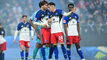 live! hsv-stürmer feiert startelf-premiere gegen freiburg