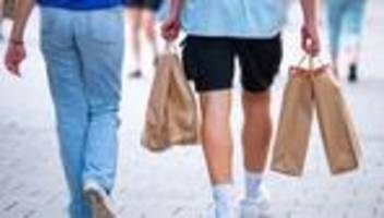 bezahlung im handel: arbeitgeber legen tarif-angebot für den handel vor