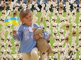 deportation und umerziehung: eu beschließt sanktionen wegen entführung ukrainischer kinder nach russland