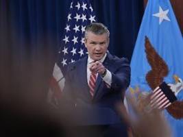 Falsch und dumm: Hegseth droht Senator Kelly mit Ermittlungen wegen Geheimnisverrats