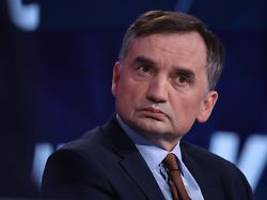 ihm drohen bis zu 25 jahre haft: polnischer ex-minister flieht von ungarn in die usa