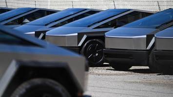 Tesla startet Rückruf: Bei diesem Auto können die Räder abfallen