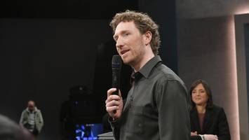 Klamroth, Miosga & Co.: Talkshows in diesem Jahr mit langen Sommerpausen