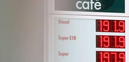 spritpreise: diesel kostet an tankstellen weniger als zwei euro