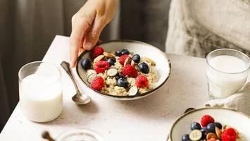 gesundes frühstück: darm-expertin empfiehlt schokolade am morgen