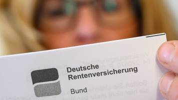 Mehrheit der Deutschen will Beamte in die Rentenkasse holen