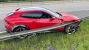 autobahn 4: sportwagen kracht in leitplanke - 300.000 euro schaden