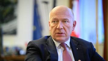 „Werden nicht umhinkommen“: Kai Wegner will vermögende Menschen stärker besteuern