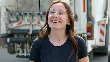 Alina (18) lebt ihren Traumjob als Müllwerkerin