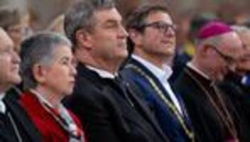 Kirche: Sinnsuche ohne Kirche? Söder vor Katholikentag