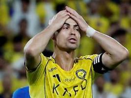Eigentor verhindert Titel: Cristiano Ronaldo bricht fassungslos auf der Bank zusammen