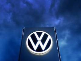 Tief in den roten Zahlen: VW-Dachgesellschaft macht fast eine Milliarde Euro Verlust