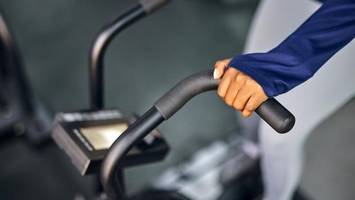 Abnehmen mit dem Crosstrainer: So verbrennen Sie 600 Kalorien die Stunde