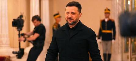 selenskyj: tote und viele verletzte nach russlands angriffen mit hunderten drohnen