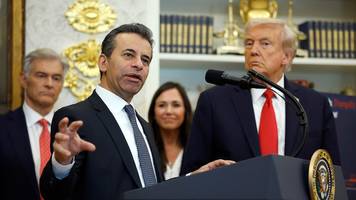 Impfchaos und Pillenstreit: Trump feuert FDA-Chef