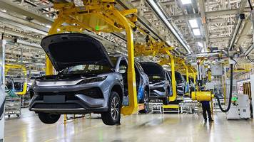 deutschlands autowerken droht der ausverkauf an china