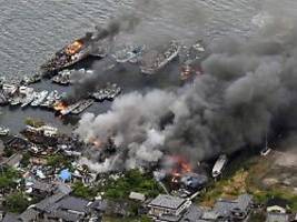 Anwohner werden evakuiert: Großbrand bricht in japanischer Werft aus