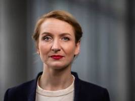ines schwerdtner im interview: das sondervermögen ist ein tropfen auf den heißen stein