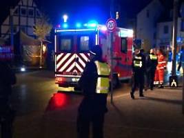 Jugendliches Opfer in Klinik: Streit auf Stadtfest in NRW endet mit Messerattacke