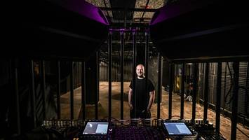 neuer club am alexanderplatz: „wir haben auch partys, wo die leute nackt sind“