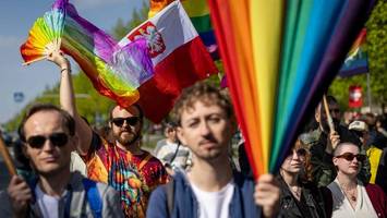 Erstmals gleichgeschlechtliche Ehe in Polen anerkannt – Paar heiratete in Berlin