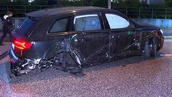 Betrunkener Autofahrer kollidiert mit anderen Wagen – eine Person verletzt