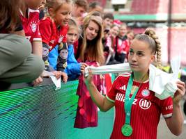 pokalsieg der bayern-fußballerinnen: pause nach der sause