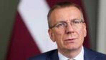 lettische regierung: lettischer präsident führt gespräche über neue regierung