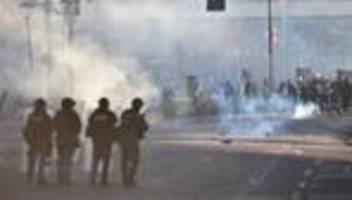 Proteste in Bolivien: Zusammenstöße zwischen Protestierenden und Polizei in Bolivien