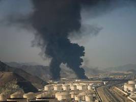 Ausweg für Öl über Fudschaira  : Emirate bauen Pipeline an der Straße von Hormus vorbei