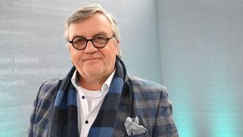 Vor dem ESC stellt Hape Kerkeling klar, was er wirklich von Sarah Engels hält