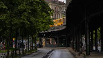 Zwischen Warschauer, Kotti und Kurfürstendamm: An der Hochbahntrasse entlang durch Berlin