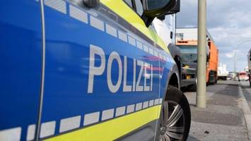 lkw-tank bei unfall in waltershof gerissen – große mengen diesel treten aus