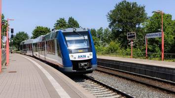 Sperrung der AKN-Linie A2: Bauarbeiten bremsen Fahrgäste aus