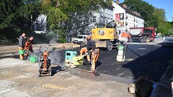 nach wasserrohrbruch auf b73 in harburg: bauarbeiten laufen auf hochtouren