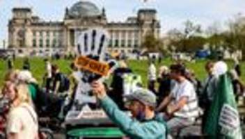 klimapolitik: wer kämpft hier noch fürs klima?