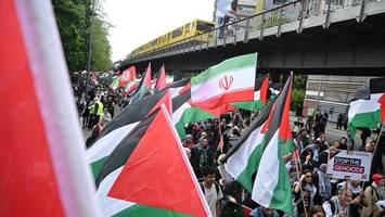 Nakba-Demo zieht überwiegend friedlich durch Berlin – an zwei Stellen knallt es