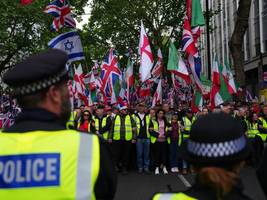 london: zehntausende auf rechtsextremen und propalästinensischen demos
