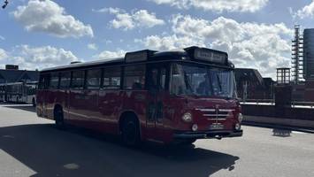 100 Jahre VHH Mobility: Historische Linienbusse begeistern Fahrgäste