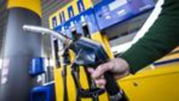 Treibstoffpreise: Diesel erstmals seit Wochen wieder billiger als Benzin