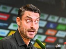 Fans sauer: Danke für nichts: Eintracht Frankfurt wirft Trainer Albert Riera raus