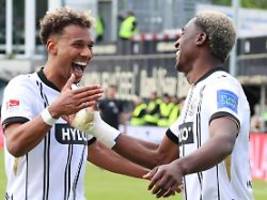 Jubel und Tränen: Dorfklub Elversberg steigt in Bundesliga auf, Düsseldorf steigt in 3. Liga ab