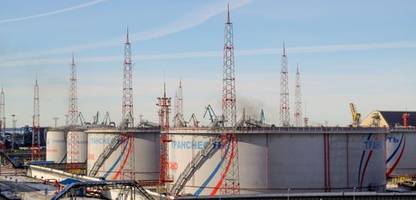 USA lassen Ausnahme von Sanktionen auf russisches Öl auslaufen