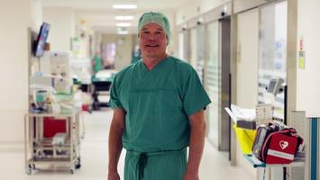 Hamburger Klinikhelden: Eine Bypass-Operation ist Feinarbeit am Herzen