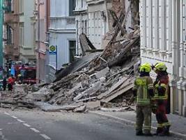 Explosion und Gasgeruch: Mehrfamilienhaus in Görlitz eingestürzt