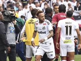 Schiri wechselt Topstar aus: Unerklärlich: Neymar tobt nach Wechsel-Farce