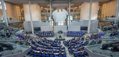 bundestag: cdu-abgeordneter wilhelm gebhard über diätenerhöhung – »wo, wenn nicht bei uns, will man mit dem sparen anfangen?«