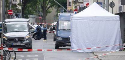 frankfurt am main: 19-jähriger tot vor parkhaus gefunden – polizei geht doch von unfall aus